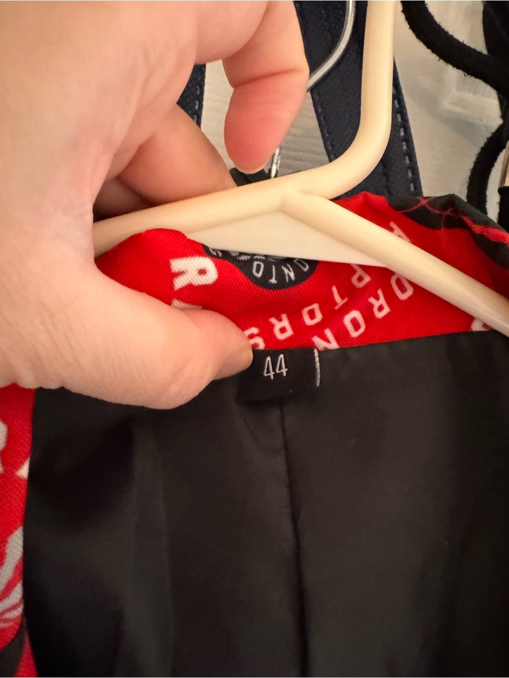 Toronto Raptors Red Blazer Jacket - Picture 4 of 4